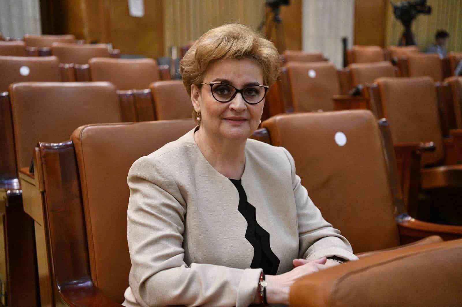 Grațiela Gavrilescu acuză Guvernul că ține „în așteptare” Legea femicidului: „Poate salva vieți”