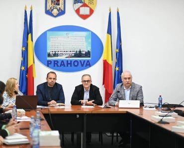 8 milioane de euro pentru dezvoltarea mediului de afaceri din Prahova. Virgil Nanu susține realocarea fondurilor europene către antreprenori 8 milioane de euro pentru dezvoltarea mediului de afaceri din Prahova. Virgil Nanu susține realocarea fondurilor europene către antreprenori