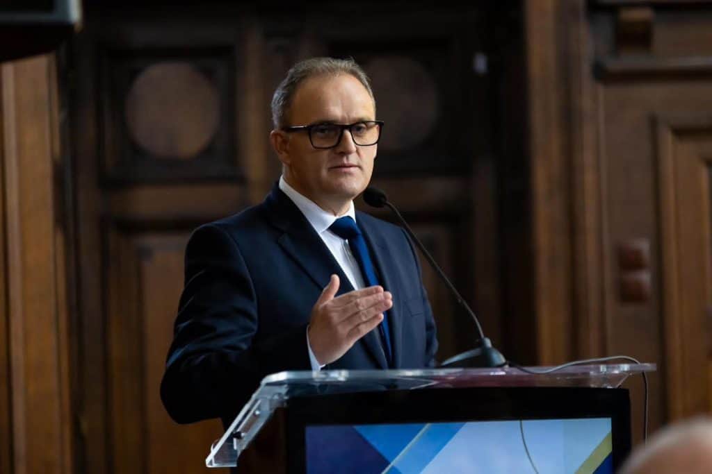 AVEM GUVERN! ACUM, LA TREABĂ! Mesajul lui Virgil Nanu după învestirea Guvernului Luca Niculescu