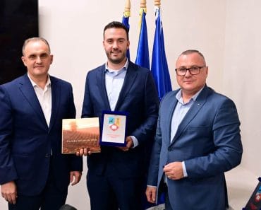 Consilierul județean Rareș Enescu, președintele ATOP Prahova, pregătește un parteneriat cu Poliția din Germania pentru creșterea siguranței cetățenilor Consilierul județean Rareș Enescu, președintele ATOP Prahova, pregătește un parteneriat cu Poliția din Germania pentru creșterea siguranței cetățenilor