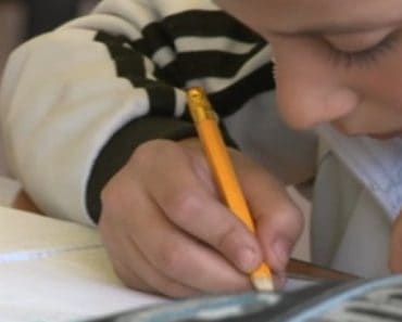 18 școli din Prahova cer finanțare pentru reducerea abandonului școlar și prevenirea analfabetismului funcțional