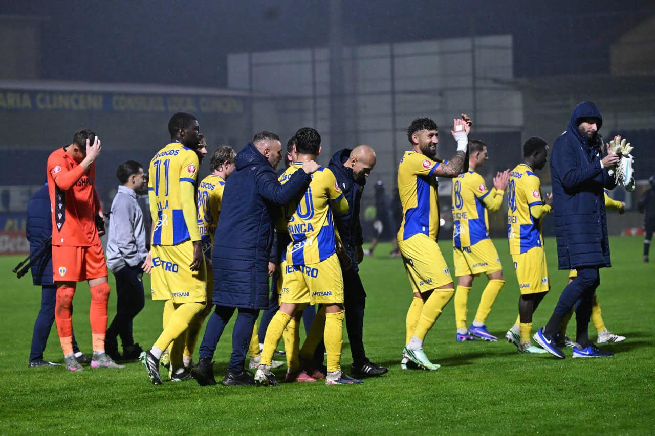 Petrolul joacă cu CFR Cluj, iar Sousa “vede” un joc psihologic din partea lui Șumudică