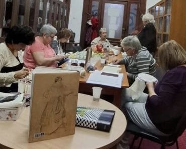 „Zestrea Vie”, la Biblioteca Județeană „Nicolae Iorga” din Ploiești: cusături tradiționale și meșteșuguri transmise mai departe
