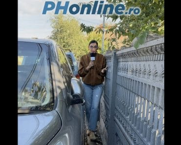 Ploieștiul la pas: mașinile parcate pe trotuare îi obligă pe pietoni să circule pe carosabil Ploieștiul la pas: mașinile parcate pe trotuare îi obligă pe pietoni să circule pe carosabil