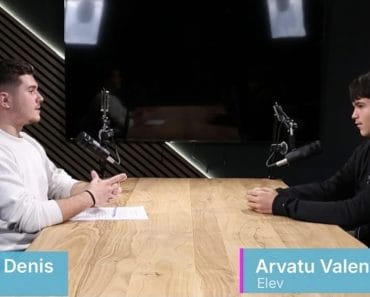 Primul podcast al elevilor, realizat în noul studio amenajat de Consiliul Județean Prahova la Palatul Culturii din Ploiești Primul podcast al elevilor, realizat în noul studio amenajat de Consiliul Județean Prahova la Palatul Culturii din Ploiești
