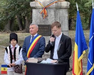 Festivalul de Poezie Tânără „Ienăchiță Văcărescu”, la a V-a ediție. Elevi din Prahova și Republica Moldova, înscriși în concurs