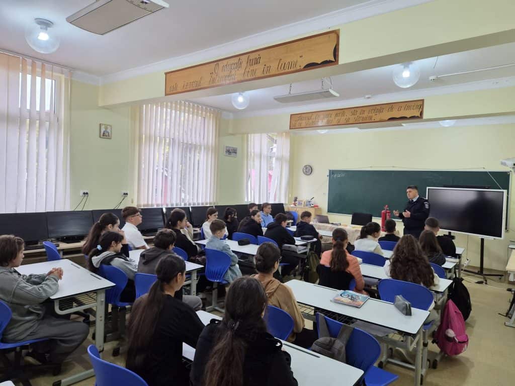 Siguranța începe cu informarea: Ziua Informării Preventive și Ziua Internațională pentru Reducerea Riscurilor de Dezastre