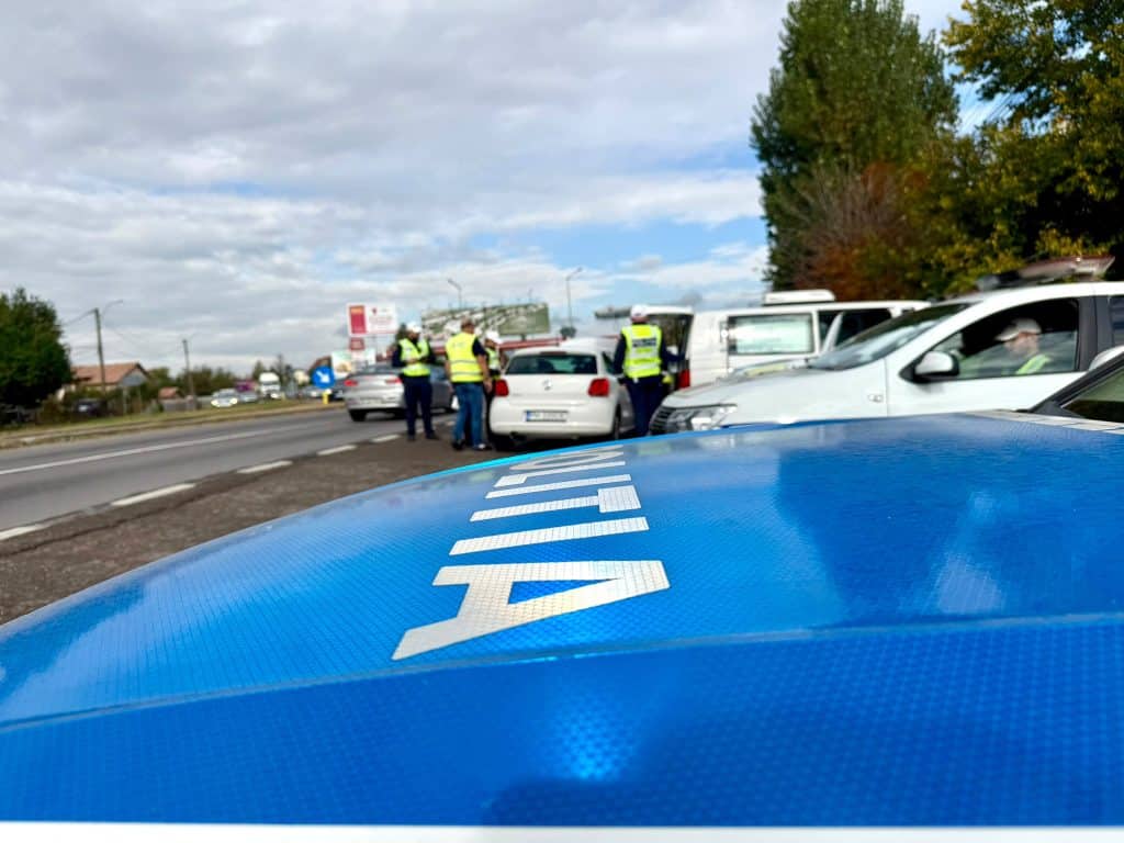 VIDEO: Filtru în Bărcănești. Un șofer a rămas fără numere și a plecat pe jos acasă