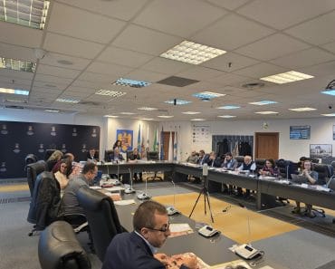 Când se aprinde și se stinge lumina la Ploiești. A fost modificat programul iluminatului public