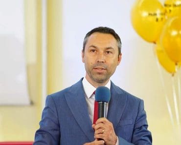 Ploieștiul riscă să piardă timp și bani din cauza întârzierilor la proiectele europene. Consilierul Mihai Apostolache îi cere explicații primarului Mihai Polițeanu Ploieștiul riscă să piardă timp și bani din cauza întârzierilor la proiectele europene. Consilierul Mihai Apostolache îi cere explicații primarului Mihai Polițeanu