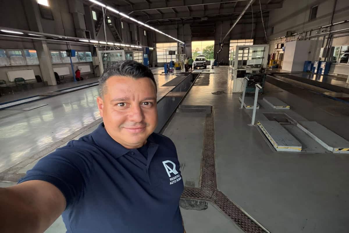 Bogdan Chelan, exemplu de onoare: A demisionat de la RAR Prahova, după ce Bolojan le-a cerut liberalilor numiți politic să plece. Ceilalți, pe când? Bogdan Chelan, exemplu de onoare: A demisionat de la RAR Prahova, după ce Bolojan le-a cerut liberalilor numiți politic să plece. Ceilalți, pe când?