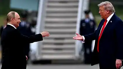 Culisele negocierilor dintre Trump și Putin: Statele Unite vor revenirea giganților petrolieri în Rusia și reluarea vânzărilor prin conducta Drujba către Europa Culisele negocierilor dintre Trump și Putin: Statele Unite vor revenirea giganților petrolieri în Rusia și reluarea vânzărilor prin conducta Drujba către Europa