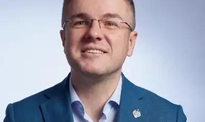 În plină criză economică, Ministrul USR Irinel Darău anunță majorarea indemnizațiilor membrilor Consiliului de Administrație al IAR Brașov, de la 4.720 de lei la 20.400 de lei
