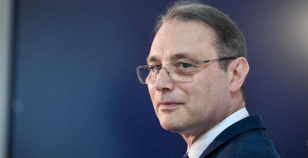 Surse: PSD a decis să intre în Guvernul Luca Niculescu cu 11 miniştri. Două surprize, la Mediu şi Transporturi