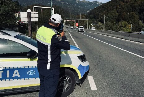 Pericol pe șosea! Un șofer de 30 de ani a fost prins beat turtă pe DN 1 Pericol pe șosea! Un șofer de 30 de ani a fost prins beat turtă pe DN 1